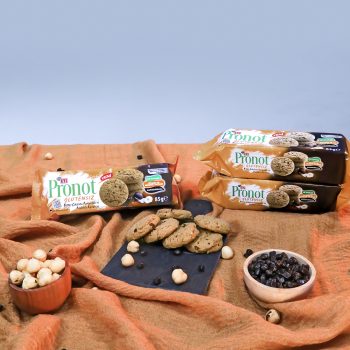 pronot-glutensiz-bitter-cikolata-parcacikli-ve-findikli-kurabiye-2