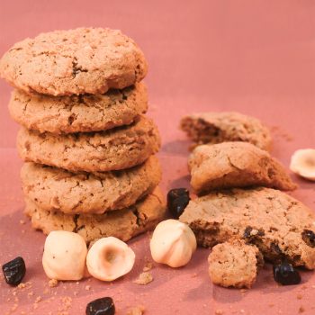 pronot-glutensiz-bitter-cikolata-parcacikli-ve-findikli-kurabiye-3